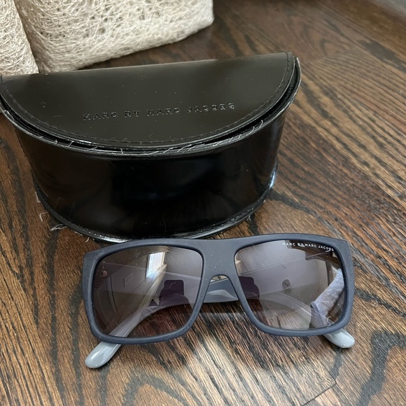 Marc Jacobs Unisex Sungalsses. MMJ 096/N/S main image 4